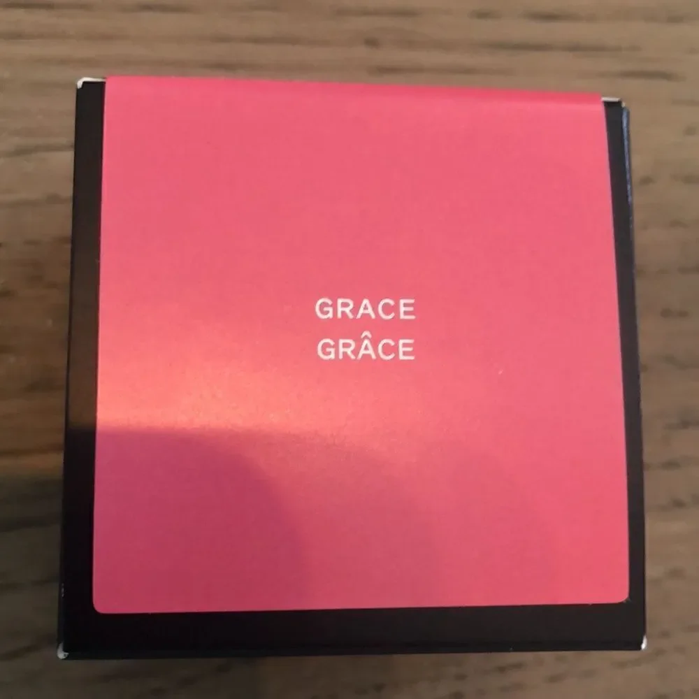 SHEER FLUSH CHEEK TINT WITH SUNFLOWER SEED Color Grace new in the box Ipsy bag